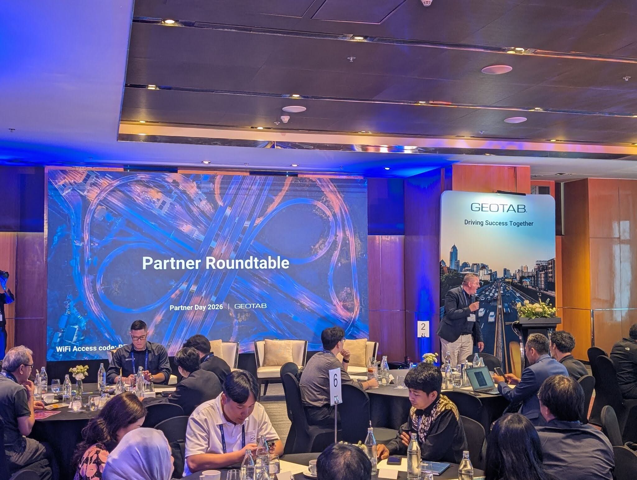 Parter round table 